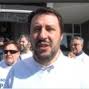 I PapàSeparatiLombardia 'occupano' con Matteo Salvini gli appartamenti lasciati vuoti dalla provincia di Milano